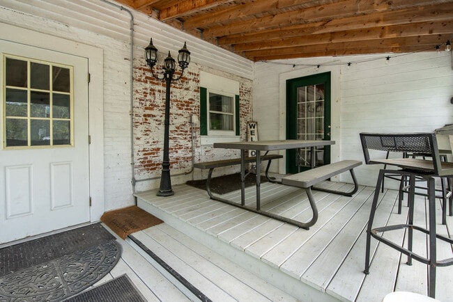 Building Photo - 7137 US-4