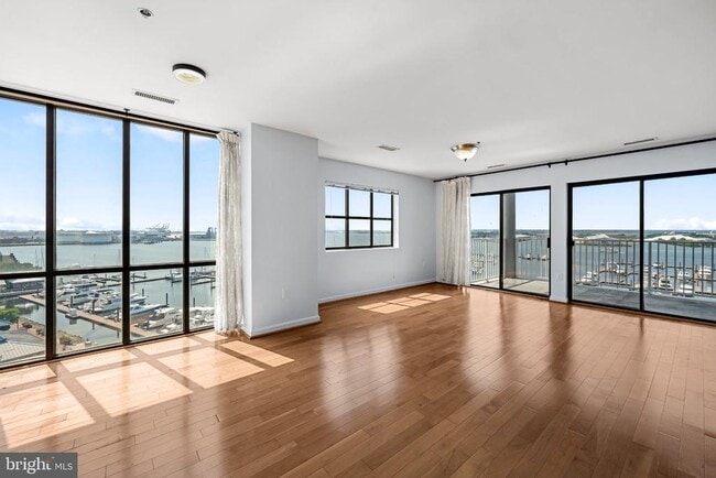 Building Photo - 2702 Lighthouse Point E