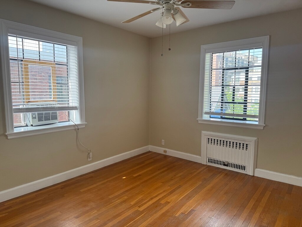 Building Photo - 102 Sewall Ave