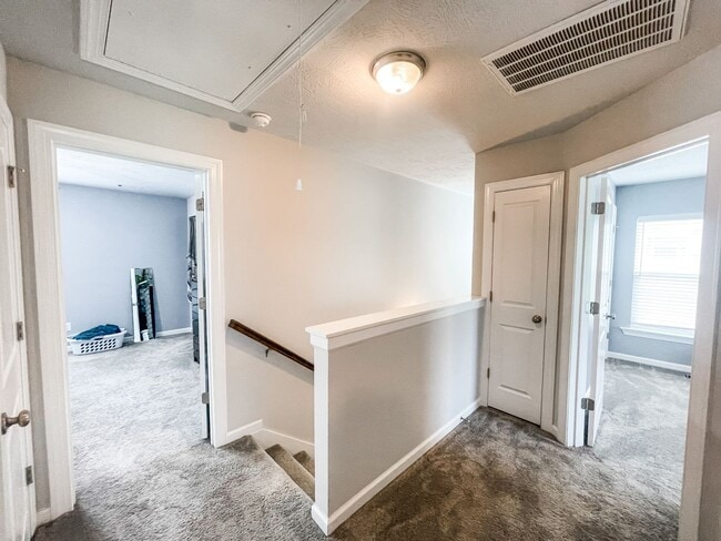 Building Photo - 3 bedroom/2.5 bathroom townhome close to Ft. Gordon!