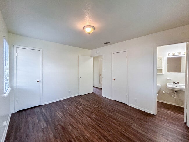 Building Photo - 3805 Atlas Dr