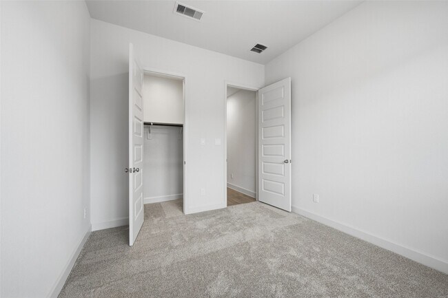 Building Photo - 4443 Noah Grv Ln