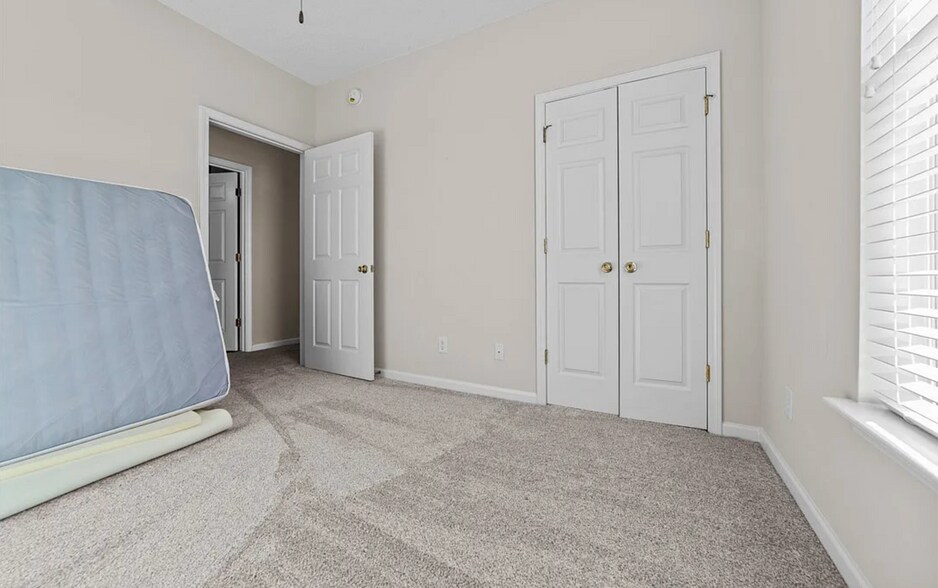 Building Photo - 3015 Winston Dr
