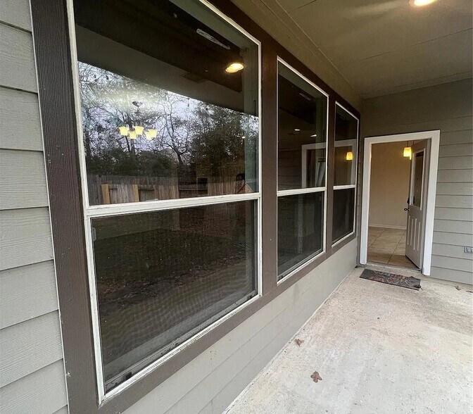 Building Photo - 43 Nestlewood Pl