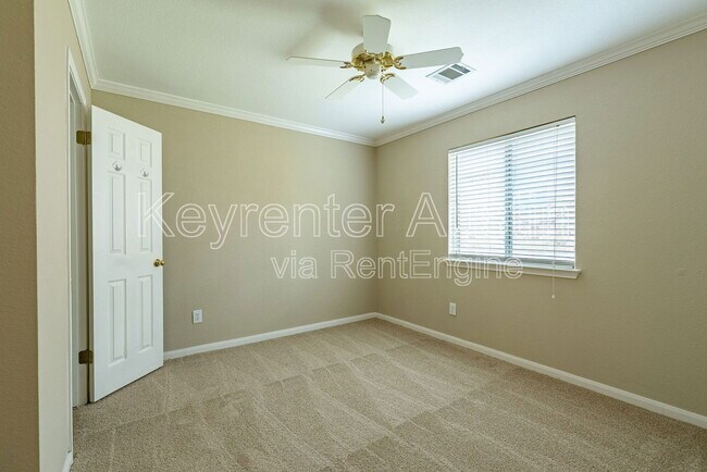Building Photo - 2601 Tumbling River Dr