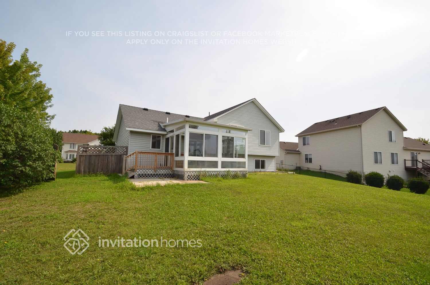 Building Photo - 26678 Oakridge Way