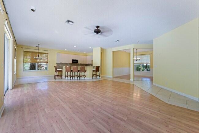Building Photo - 248 Bluejay Ln