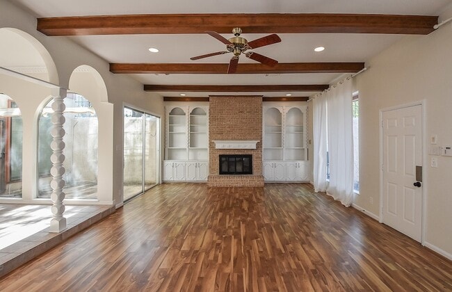 Building Photo - 9703 Briar Forest Dr