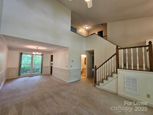 Building Photo - 4015 Brownes Ferry Rd