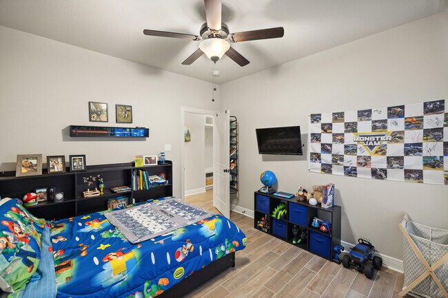 Building Photo - 212 Blaze Blvd