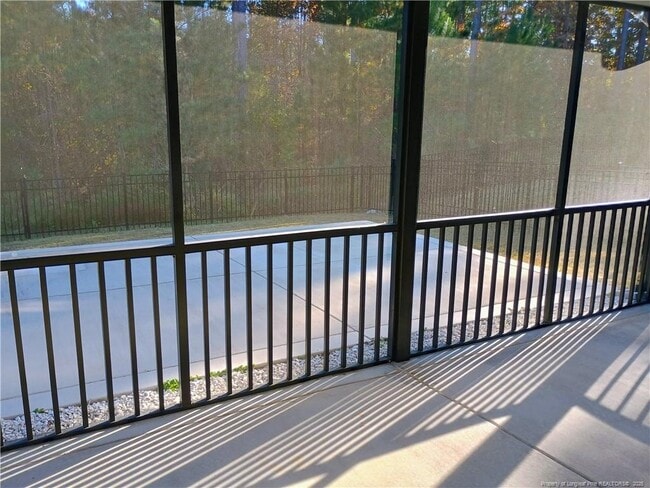 Building Photo - 510 Falls Creek Dr