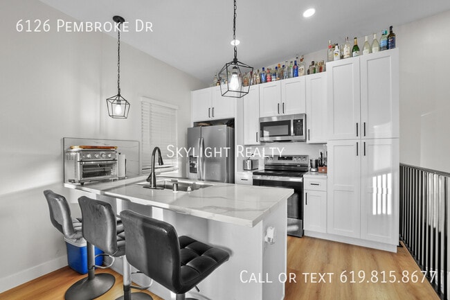 Building Photo - 6126 Pembroke Dr