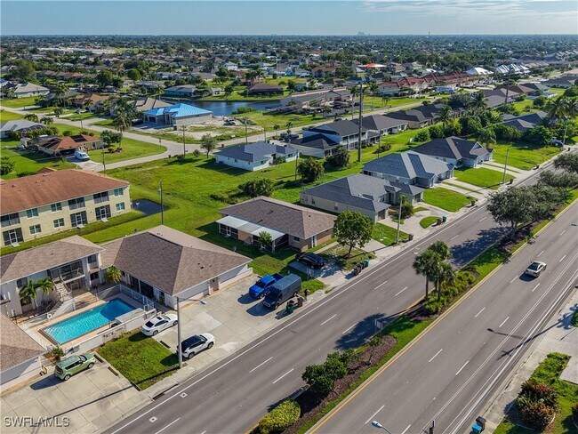 Building Photo - 1107 Cape Coral Pkwy W