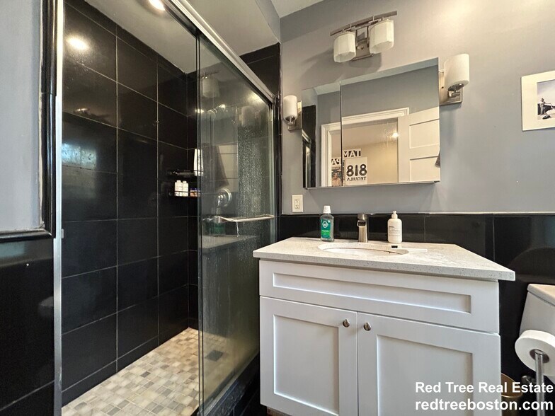 Building Photo - 1778 Commonwealth Ave