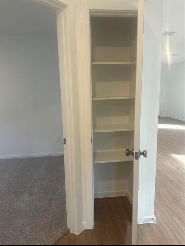 Building Photo - 2621 Castille Vly Pl