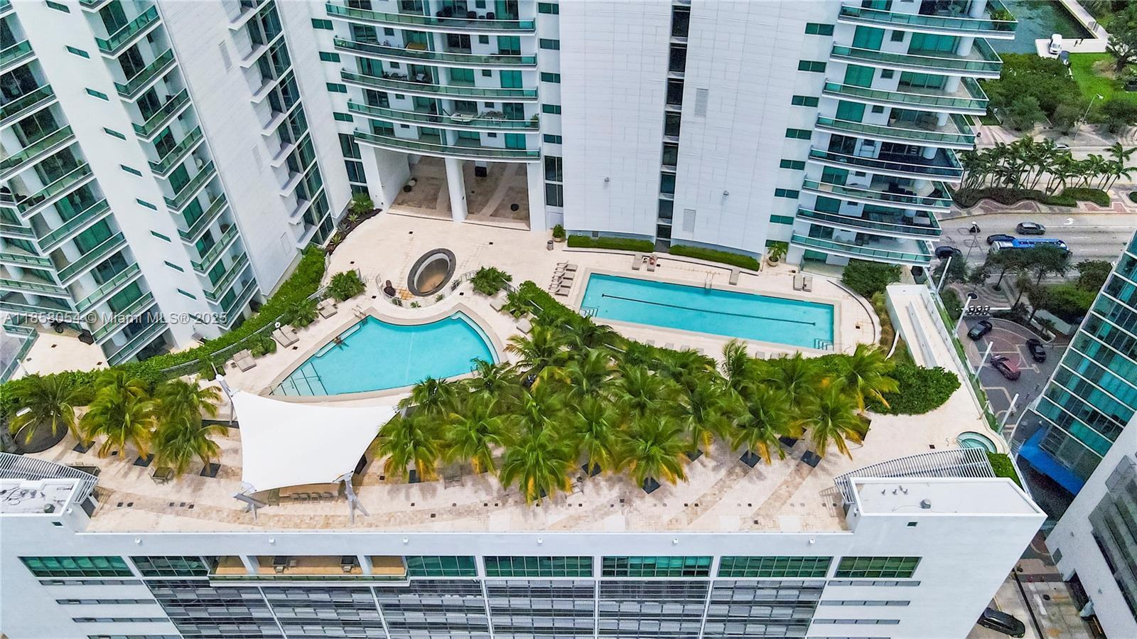 Building Photo - 900 Biscayne Blvd