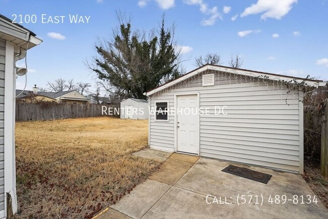 Building Photo - 2100 East Wy