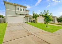 Building Photo - 400 Eagle Brook Ln