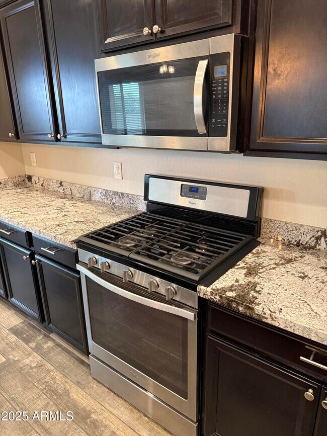 Building Photo - 21217 W Granada Rd