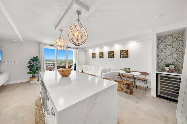 Building Photo - 2301 Collins Ave