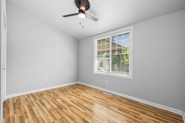 Building Photo - 436 E 1700 S