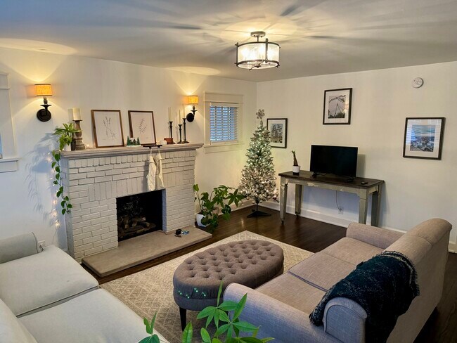 Living Room - 803 E 1st St