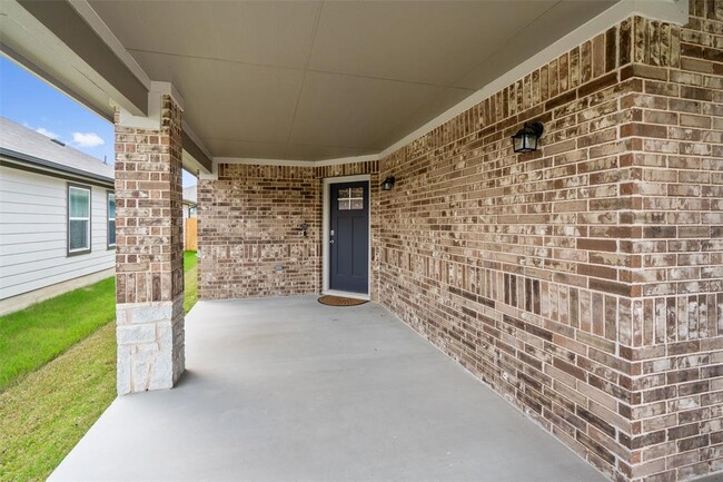 Building Photo - 211 James River Dr