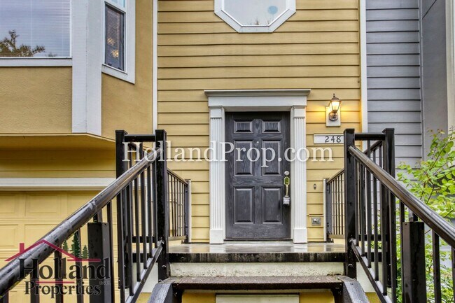 Building Photo - Beautifully Remodeled Beaverton Townhouse!