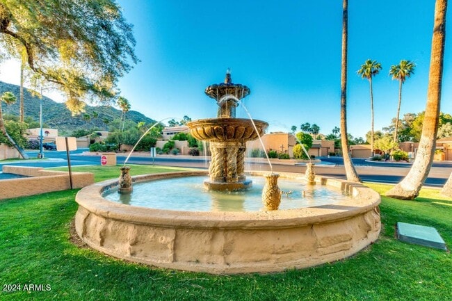 Building Photo - 10415 N 10th St