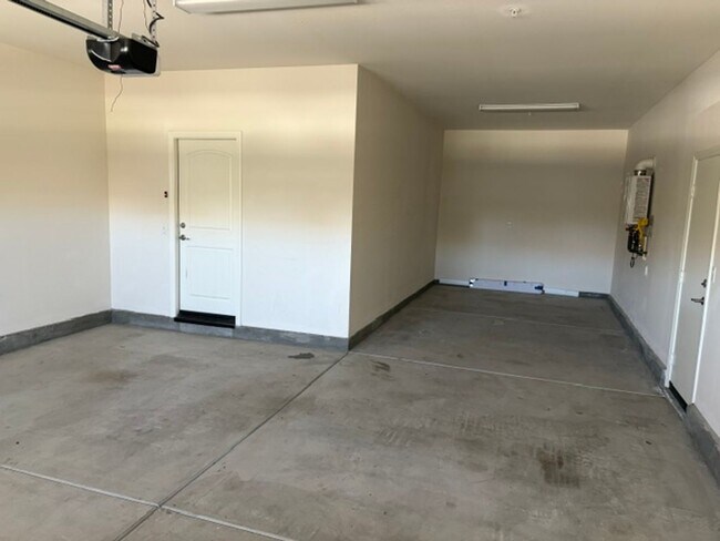 Building Photo - 29626 Edgemere Wy
