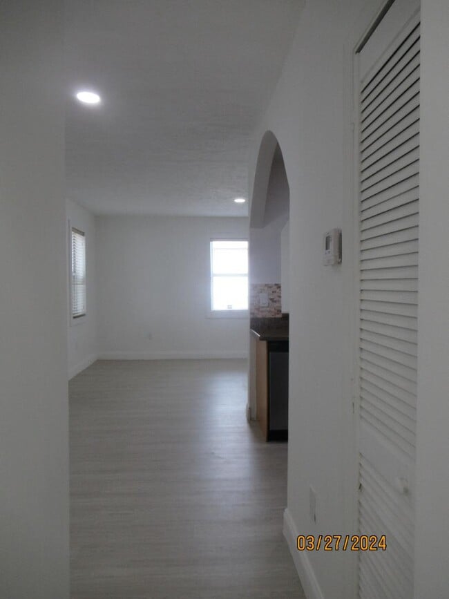 Building Photo - 4245 SW 7th St