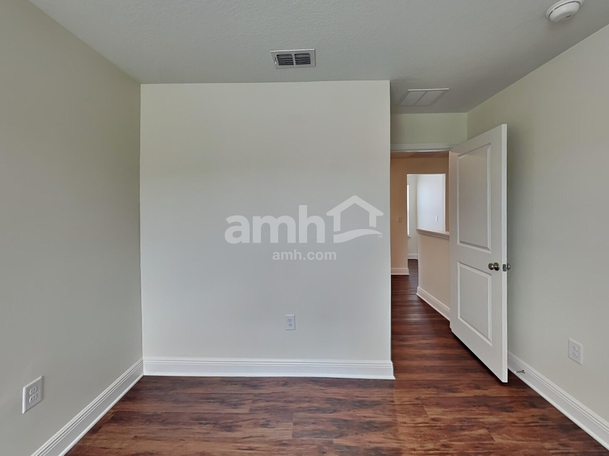 Building Photo - 14632 Cedar ml dr