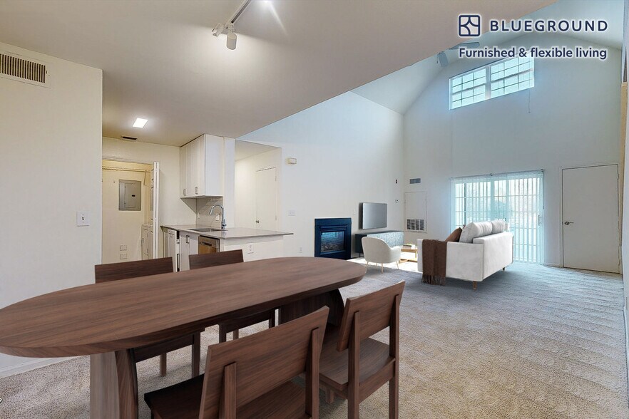 Building Photo - 313 Avalon Cir