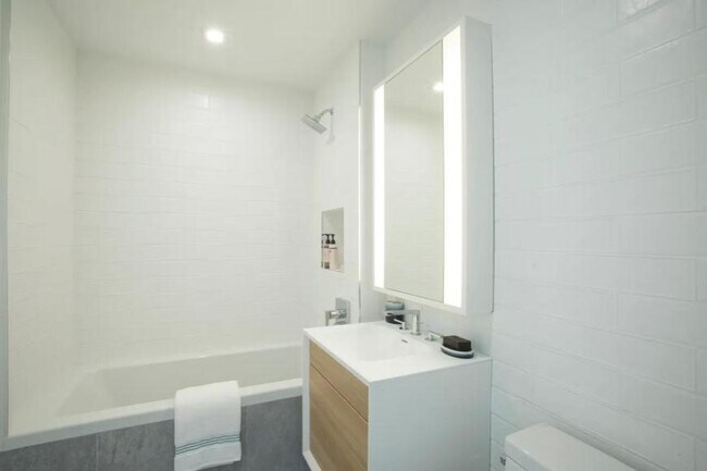 Building Photo - 1 bedroom in BROOKLYN NY 11230