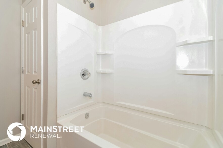 Building Photo - 11643 Pleasant Creek Dr