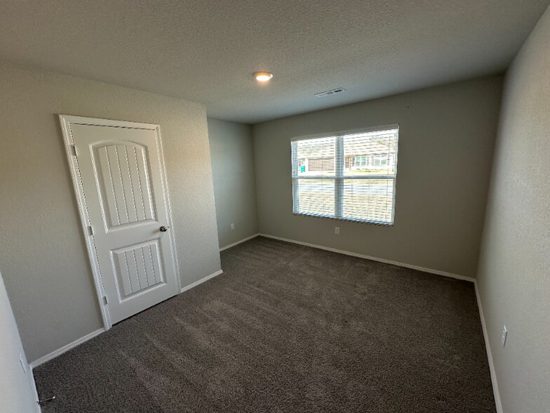 Building Photo - 26 Sun Drenched Trl