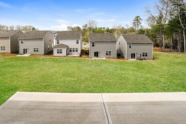 Building Photo - 1365 37th Ave Lane NE