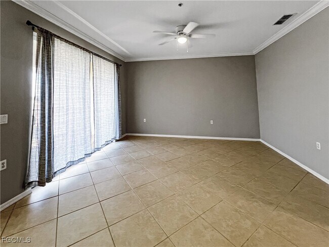 Building Photo - 8550 Kingbird Loop