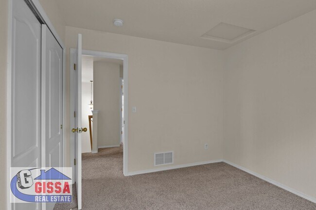 Building Photo - Beautiful home available to move in on 08/05/2026 but not before!