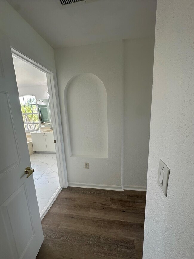 Building Photo - 13376 SW 47th St