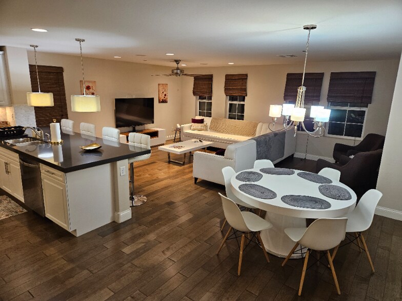 Building Photo - 300 Cadence View Way