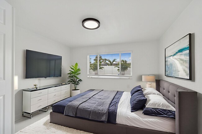 Building Photo - 455 81st Ave