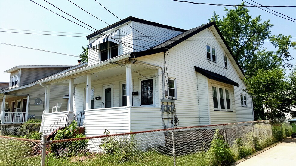 Building Photo - 180 Highland Ave