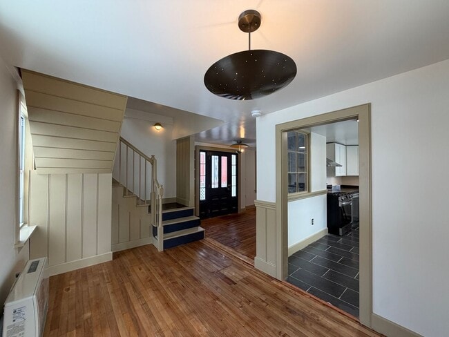 Building Photo - Alesia, LLC