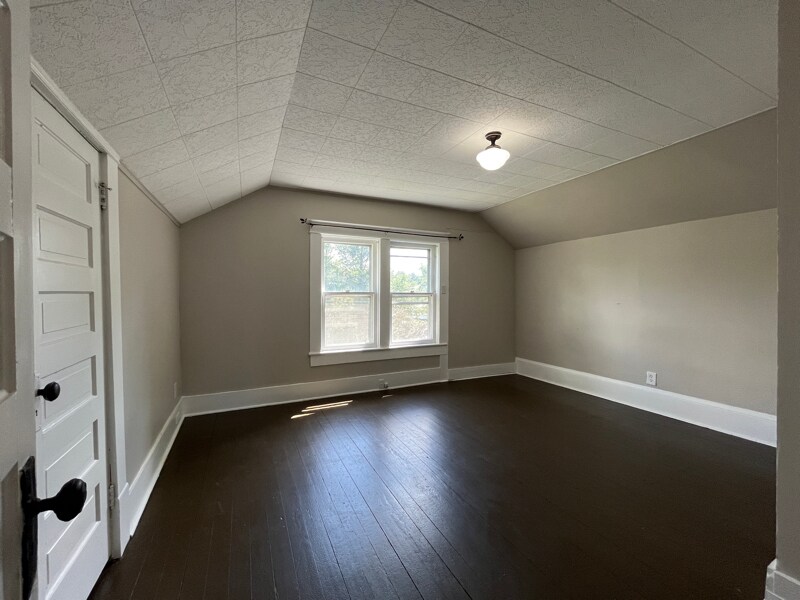 Building Photo - 628 Pisgah Dr