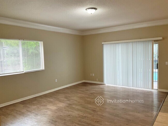 Building Photo - 18221 Sandy Pointe Dr