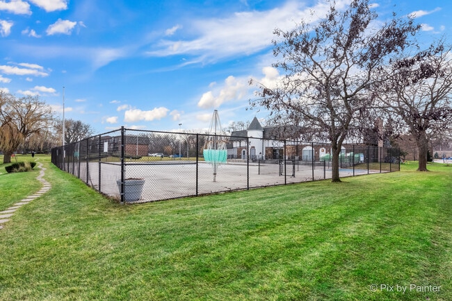 Building Photo - 9407 Bay Colony Dr