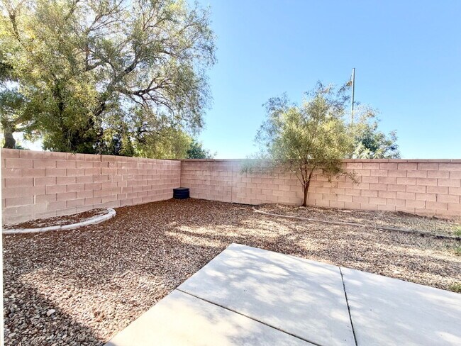 Building Photo - SPACIOUS 3 BEDROOM + LOFT | SILVERSTONE RANCH | GILCREASE ORCHARD VIEWS