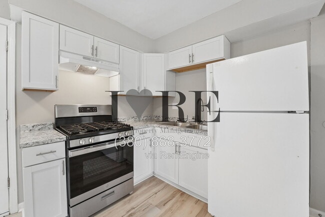 Building Photo - 3077 Morsetown Ct S