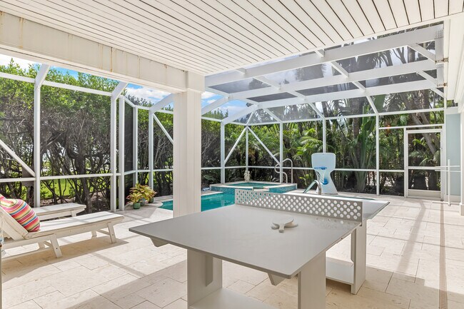 Building Photo - 573 Buttonwood Bay Dr